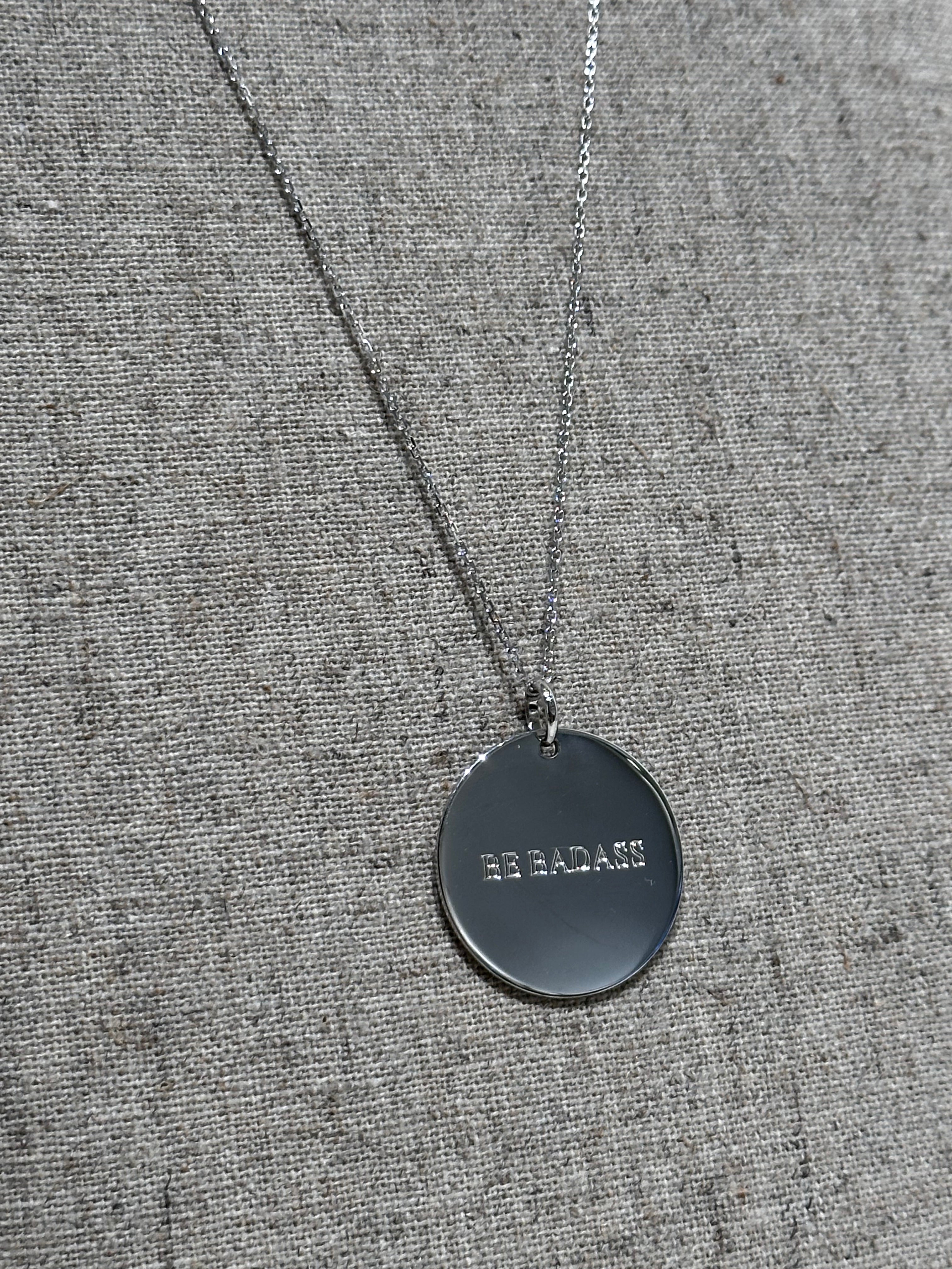 COLLAR MEDALLA PLATA